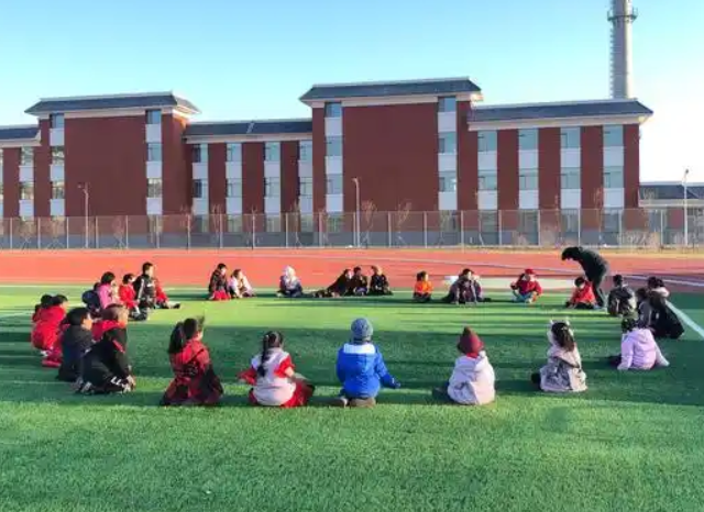 校展现校外课程与服务资源各方将通过课程案例拆解教育场景还