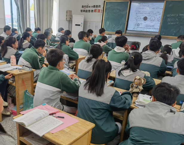 一直在探究打破传统高考升学的单一途径为学生提供更多元和面